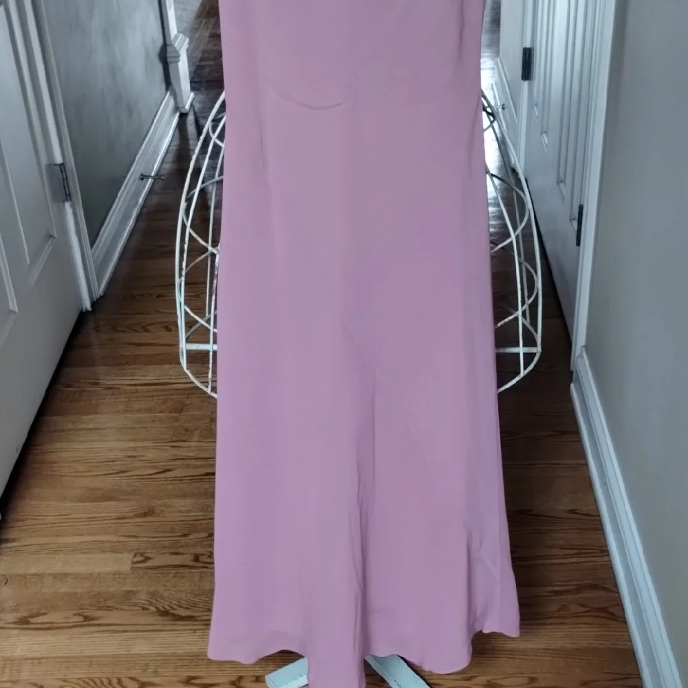 Elegant Pink BCBG Sleeveless Dress - Picture 9 of 16